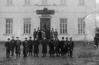 1911 год, служащие казначейства на улице Большой